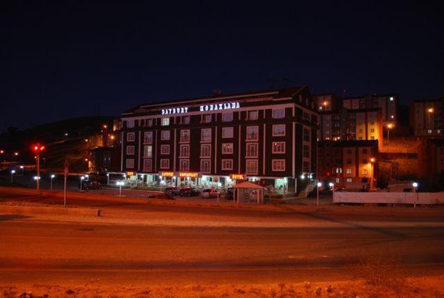 Hotel Bayburt Konaklama Buitenkant foto