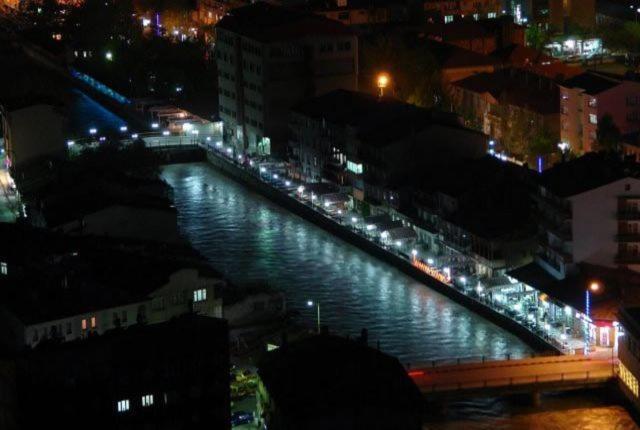 Hotel Bayburt Konaklama Buitenkant foto